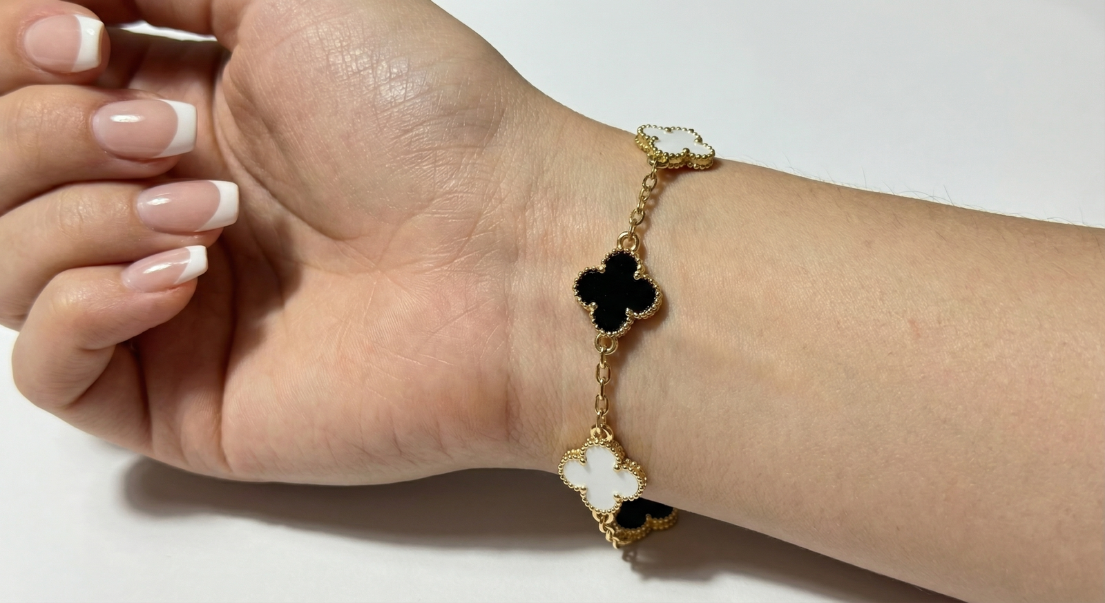 luxury gold clover charm bracelet premium black & white four leaf chain bracelet for women