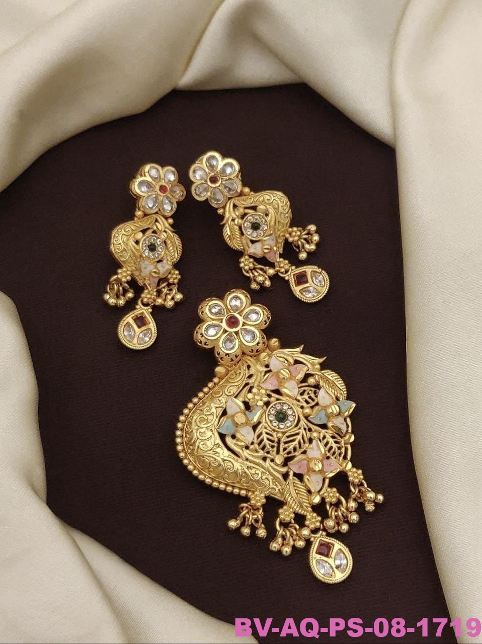 antique pendal set antique pendal set